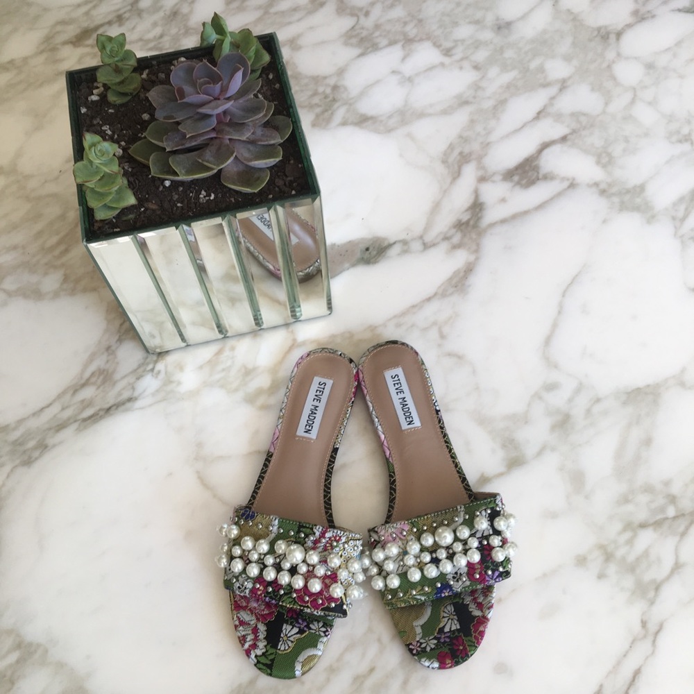 Steve Madden sandals